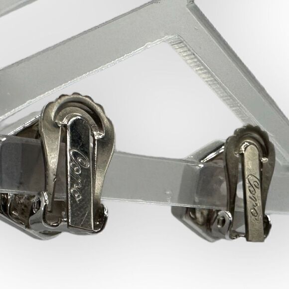 CORO silver toned hexagon shaped clip on earrings with the letter L - Picture 7 of 9